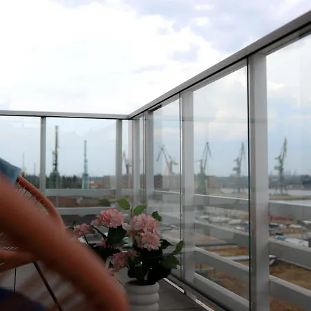 Apartament Glow Apartments, Stocznia Cesarska & Montownia Gdańsk