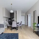 公寓 Glow Apartments, Doki & Montownia *