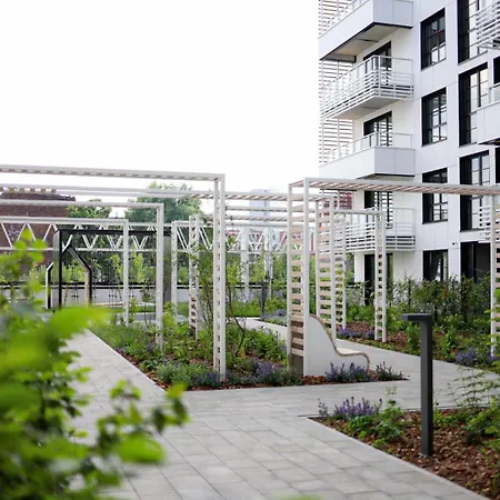 Glow Apartments, Stocznia Cesarska & Montownia *