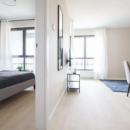 Glow Apartments, Stocznia Cesarska & Montownia