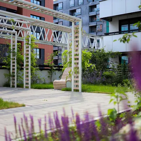 Glow Apartments, Stocznia Cesarska & Montownia *