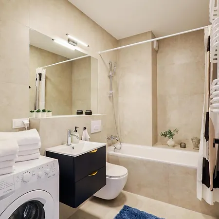 Glow Apartments, Stocznia Cesarska & Montownia شقة