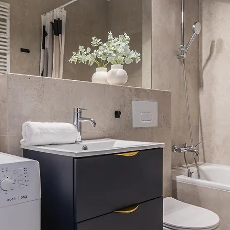 Glow Apartments, Doki & Montownia Apartman Gdańsk