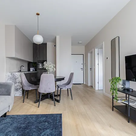 Glow Apartments, Doki & Montownia 公寓 格但斯克