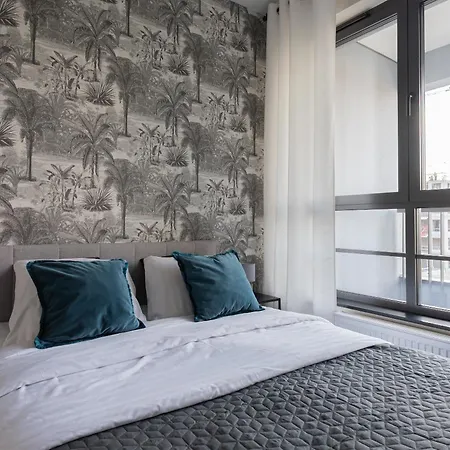 Glow Apartments, Doki&montownia Apartament *