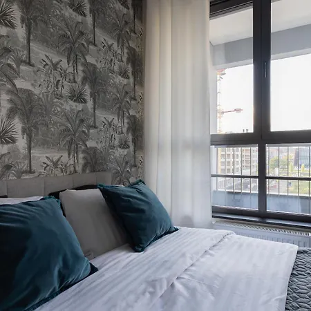 Glow Apartments, Doki & Montownia Апартаменты